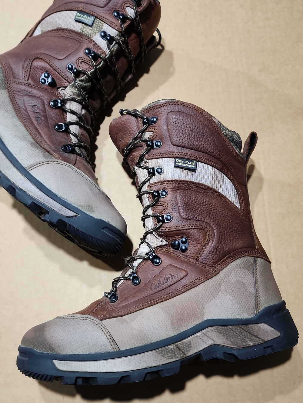 Cabelas Hunting Boots Size 9.5  Camo Leather Dry-Plus Waterproof